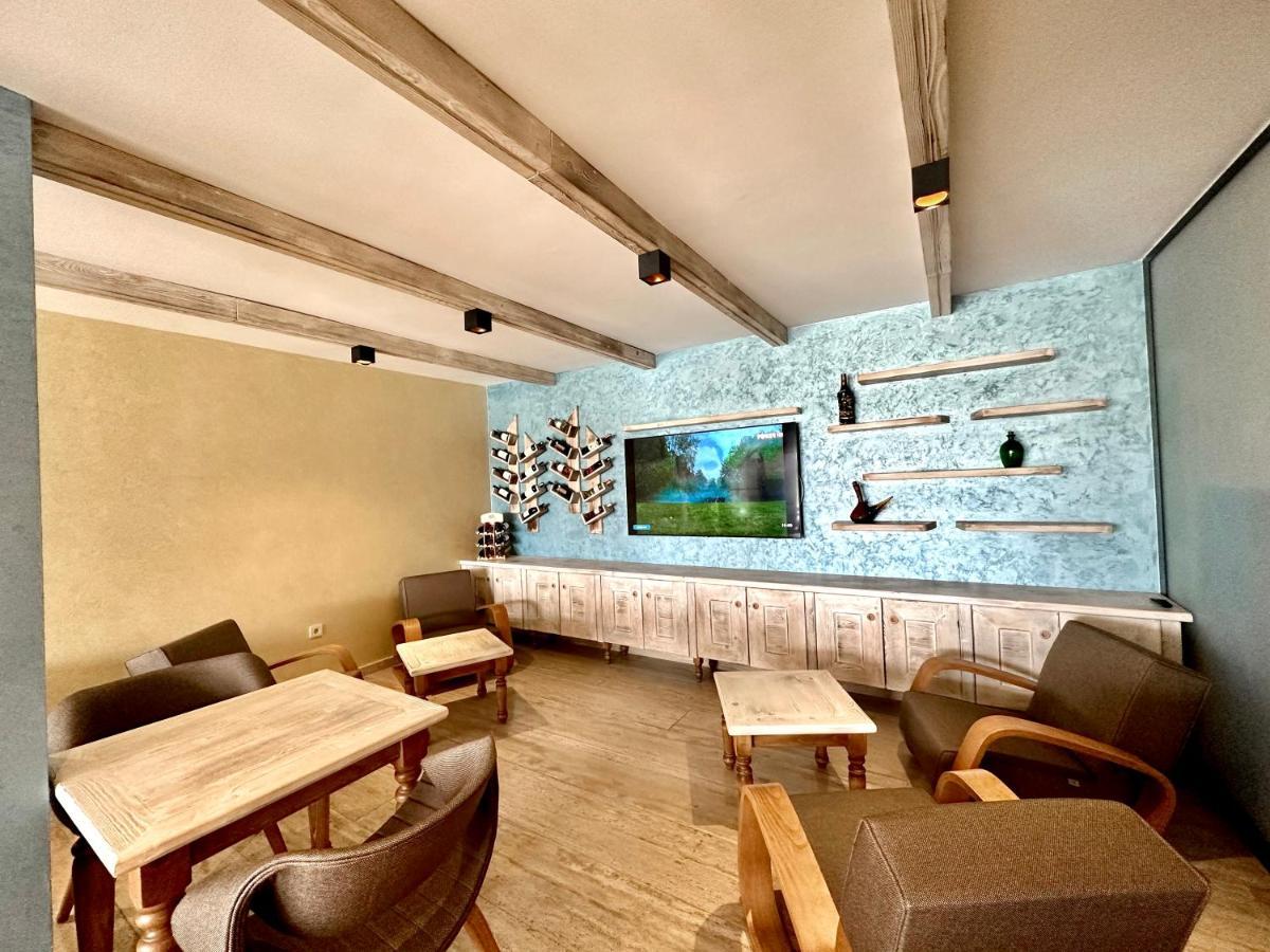 Zeyt Hotel *